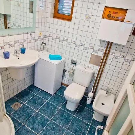 Nia With Private Pool *