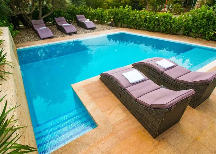 Willa Nia With Private Pool *
