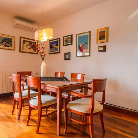 Nia With Private Pool 别墅 特罗吉尔