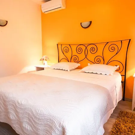 Nia With Private Pool Villa