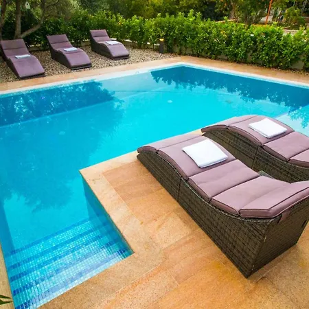 Вилла Nia With Private Pool *