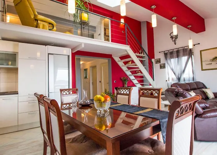 Nia With Private Pool Villa *