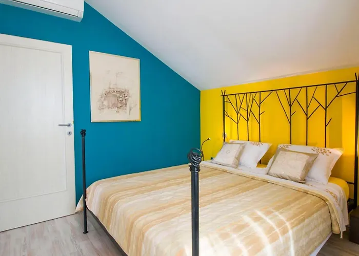 Nia With Private Pool * Trogir