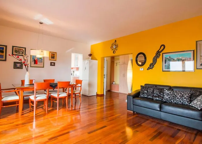 Nia With Private Pool *