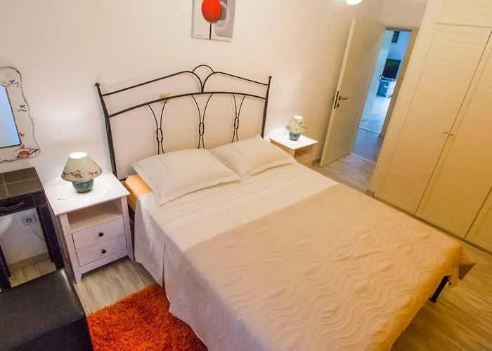 Nia With Private Pool * Trogir