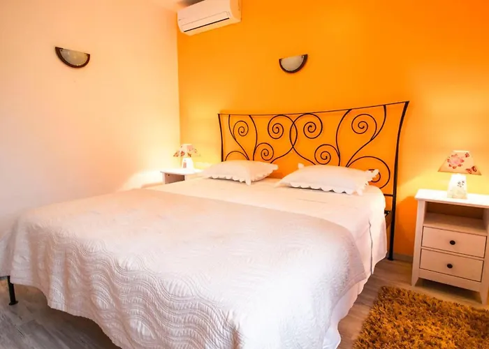 Nia With Private Pool 别墅