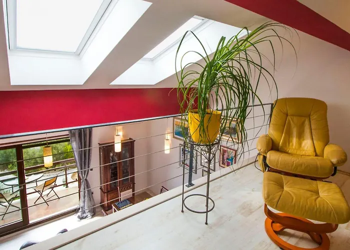 Nia With Private Pool 特罗吉尔