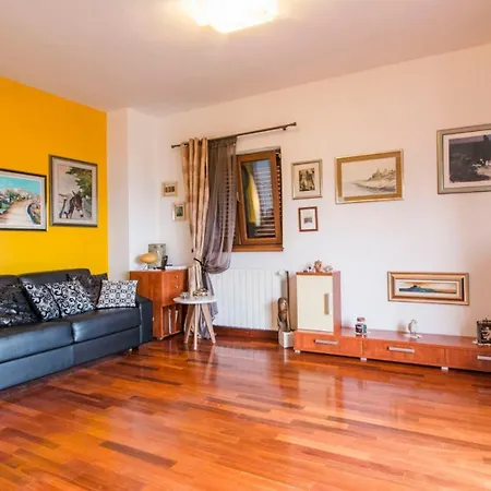 Villa Nia With Private Pool