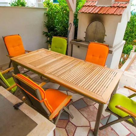 Villa Nia With Private Pool Trogir